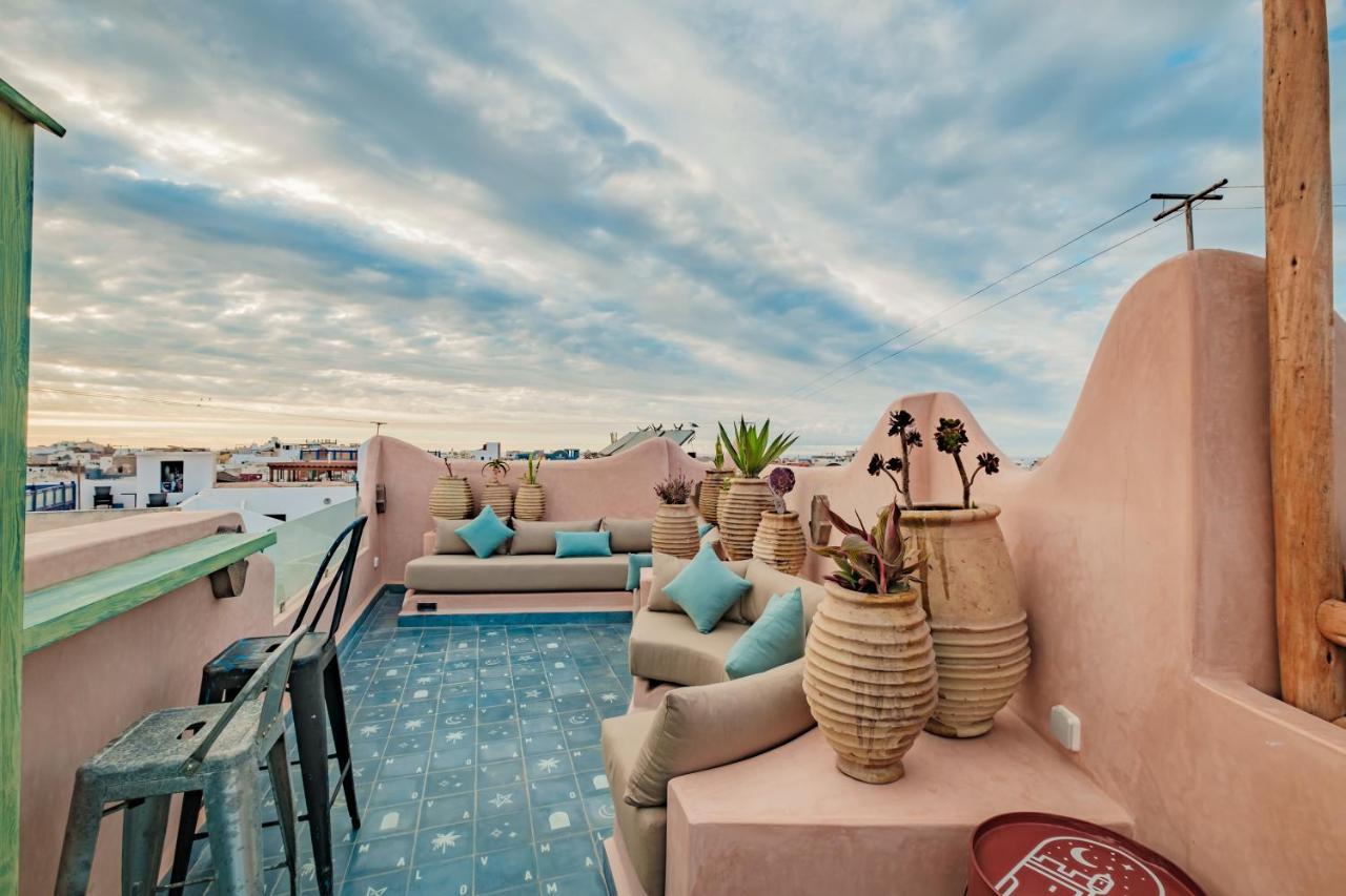 Mama Lova Hotel, Riad, Restaurant & Spa Suvayr Dış mekan fotoğraf