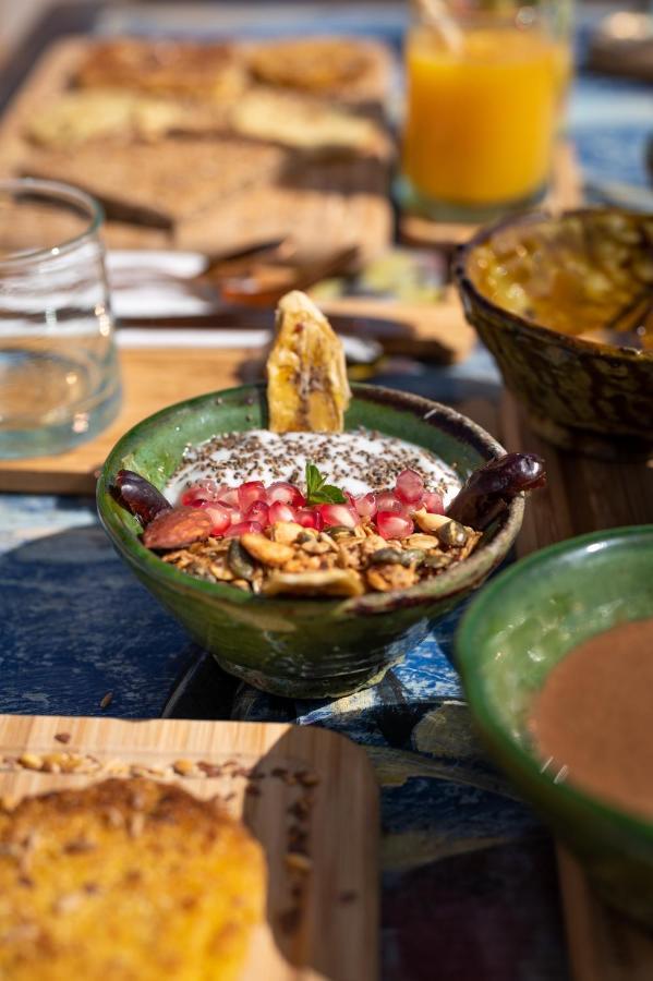 Mama Lova Hotel, Riad, Restaurant & Spa Suvayr Dış mekan fotoğraf