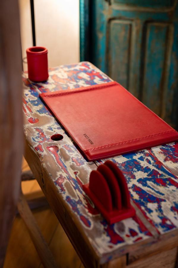 Mama Lova Hotel, Riad, Restaurant & Spa Suvayr Dış mekan fotoğraf